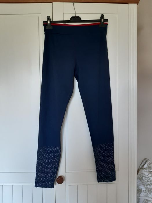 Sportowe granatowe legginsy