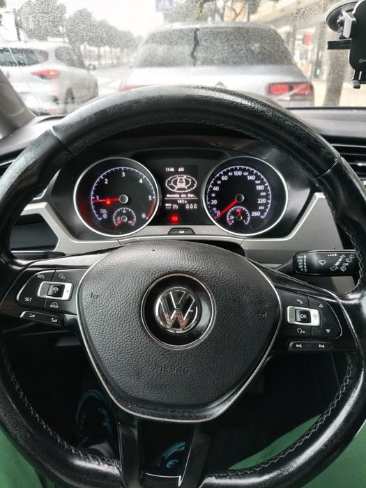 Volkswagen Touran 1.6 como novo