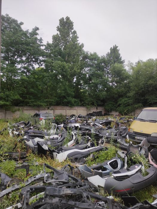 бампер передній задній