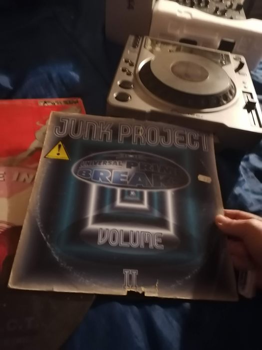 Misturadora Pioneer FLX4 plus some items