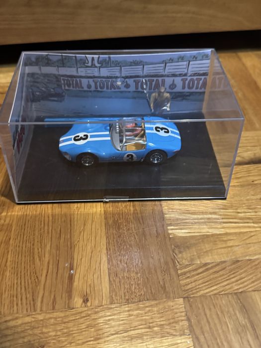 Vendo miniatura Vaillante Le Mans