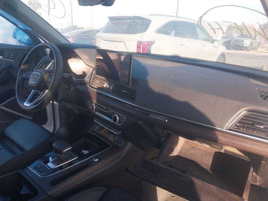 Разборка Audi Q5 80A LS9R капот бампер фара крыло рест диск стоп дверь