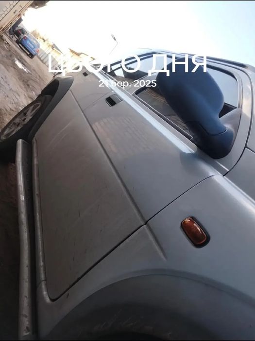 Продам машину Лендровер Флирентлер 2000р Дизель,свіжа страховка на 1 рік!!!