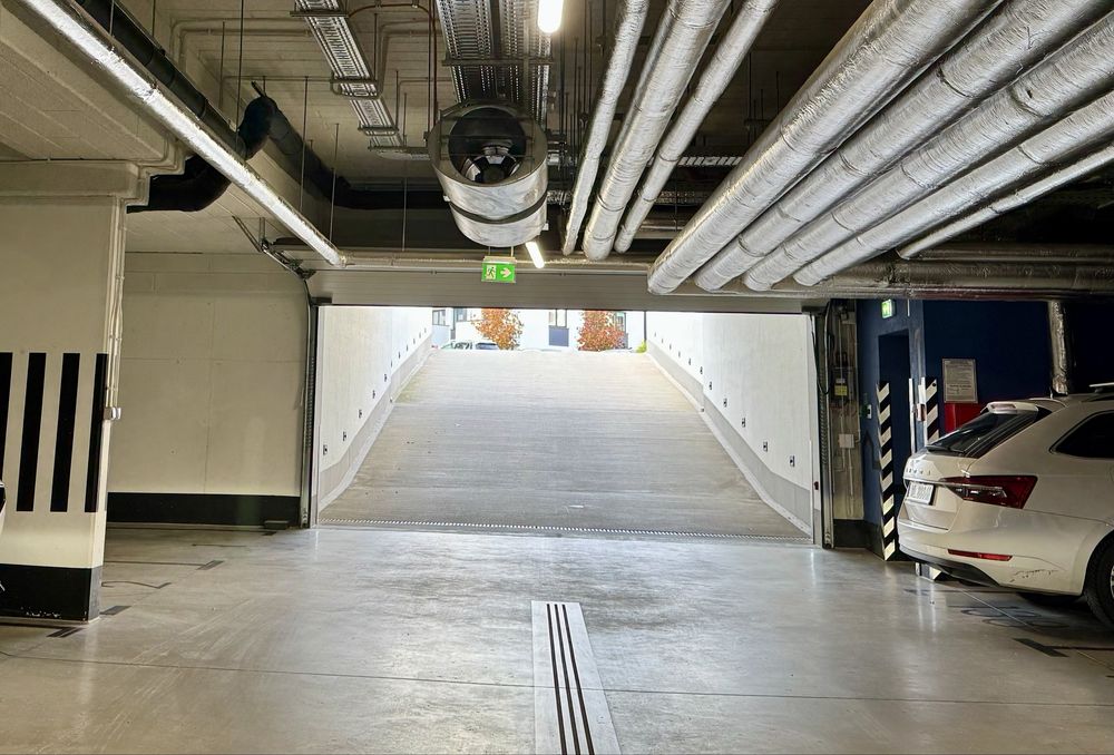 Miejsce postojowe w podziemnym parkingu, Bemowo/Lazurowa 9