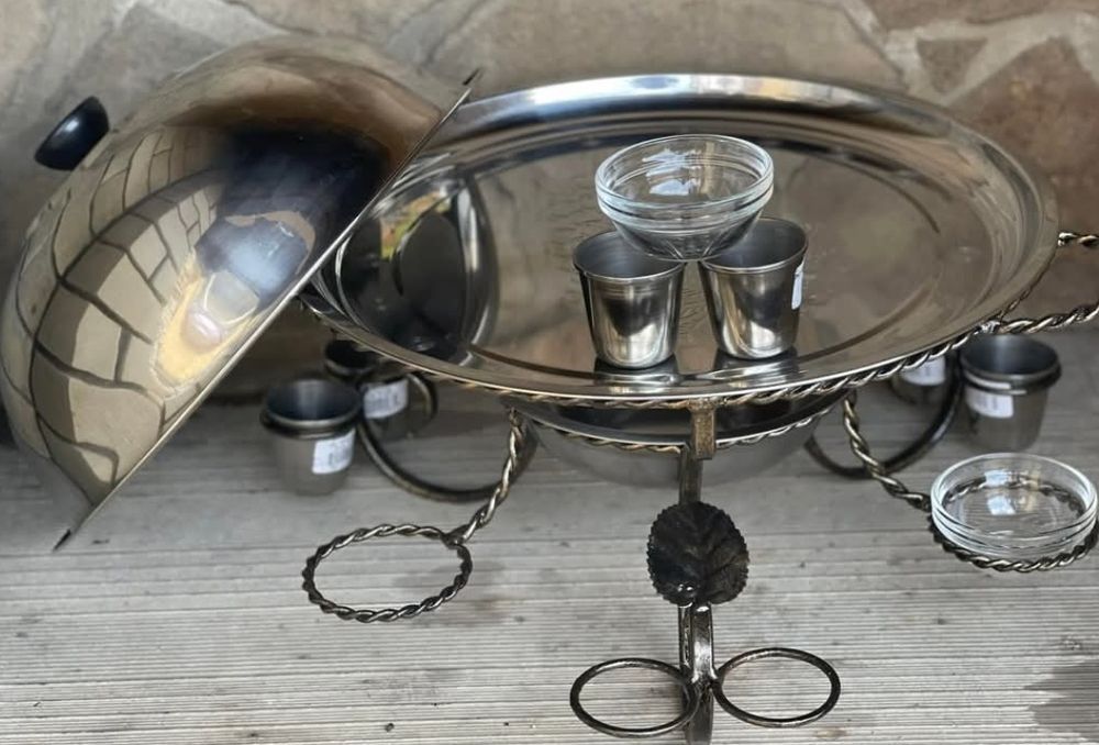 Садж з керамічною Жаровнею 28 вітой з  соусниками та чарками