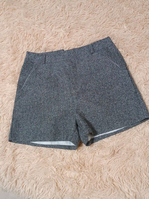 Сірі жіночі шорти