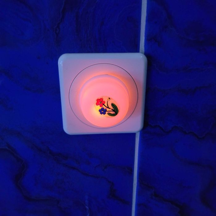 Lampka nocna LED z wyłącznikiem 230V, druga gratis.