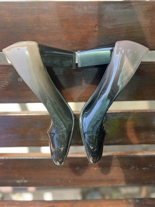 Туфлі лакові