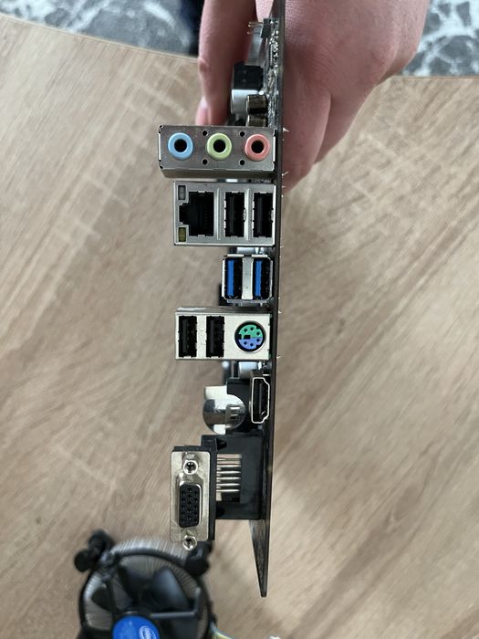 Комплект i3 10100f+H410M-HVS+кулер