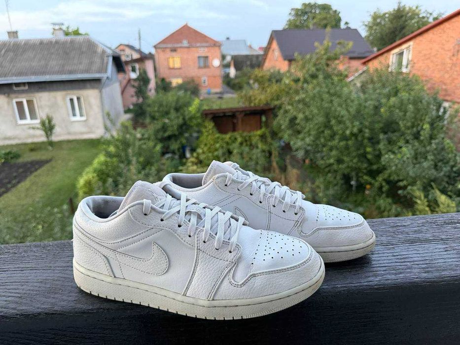 Кросівки Nike Air Jordan 1 Low (44.5)