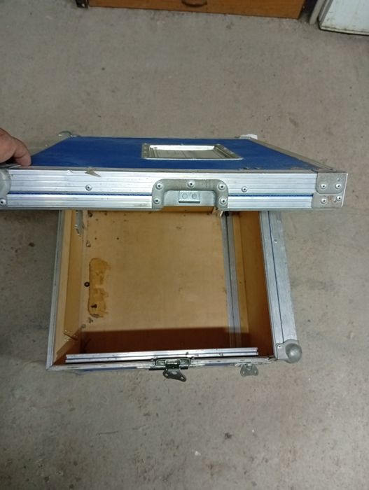 Продам Рейковий Кейс, або міняю на світло.