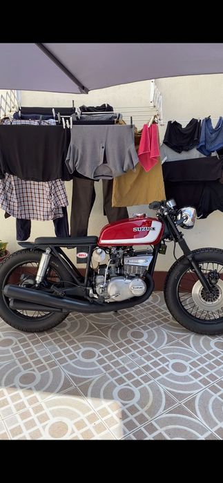 Moto Suzuki 380 gt