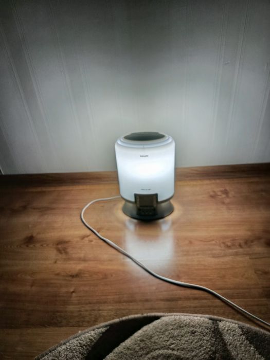 Продам светильник Phillips