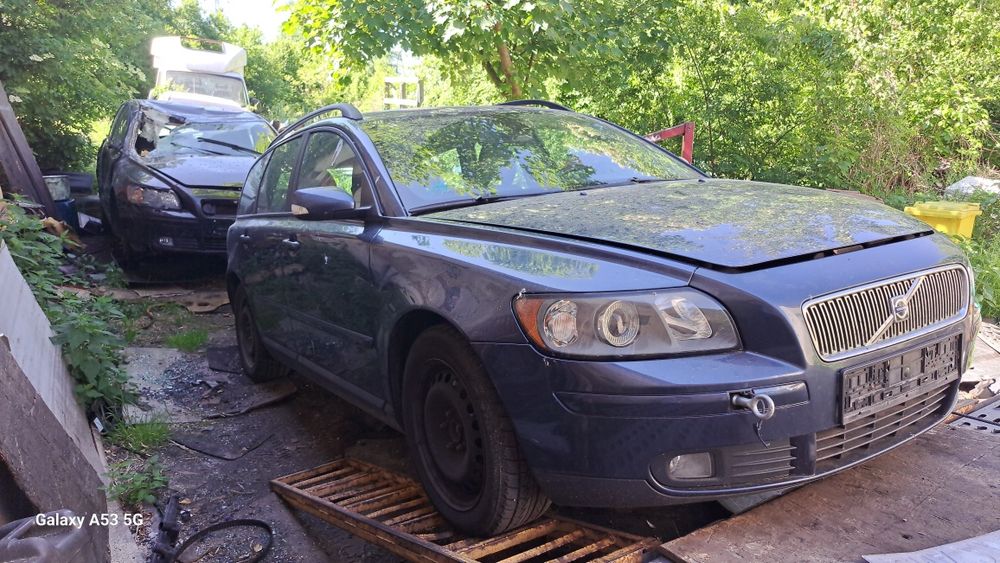Reflektor lampa przednia Volvo V50 S40.