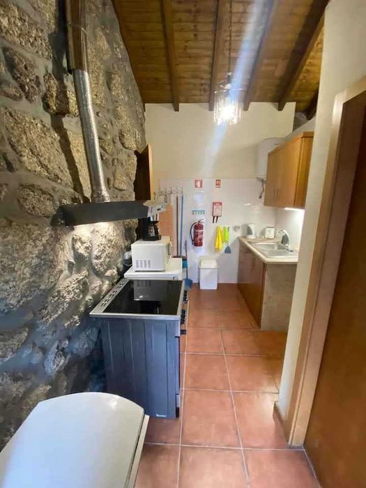 Apartamento em Moradia T1 - Despesas incluidas e Mobilado