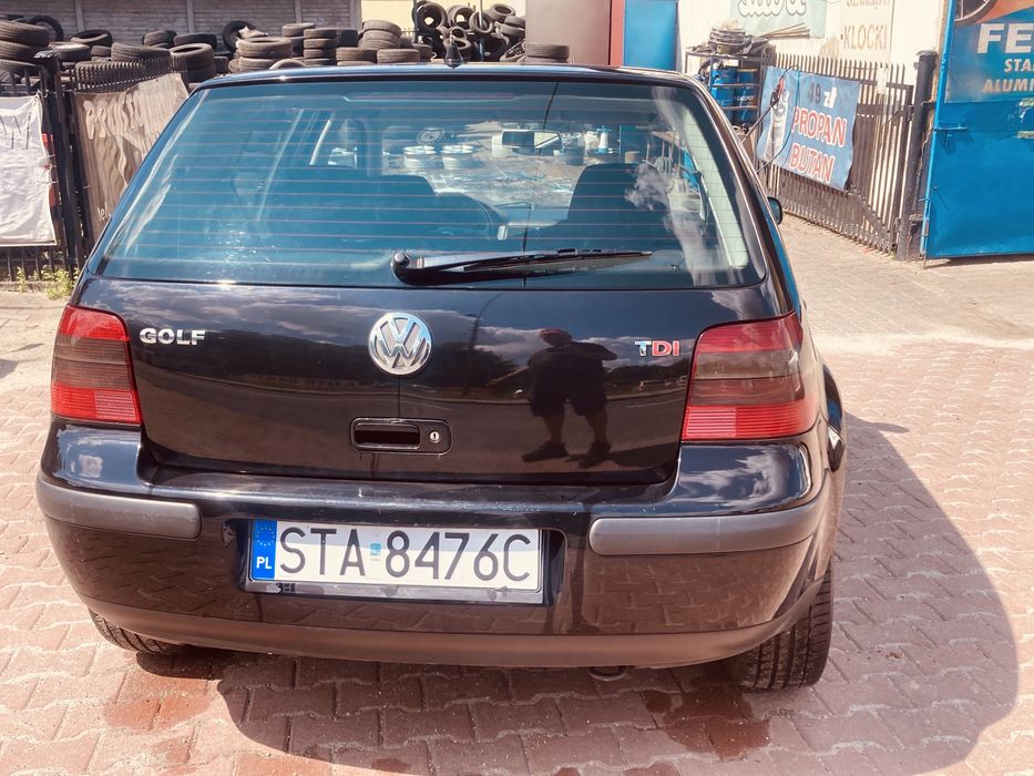 sprzedam  vw golf4 1.9tdi 101 km 5drzwi klimatronik