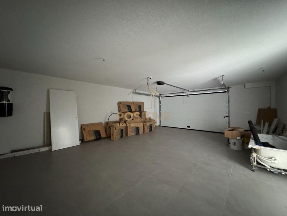 Moradia T4 em Vale de Milhaços | Espaço, luz natural |  A33 e A2 | A 2