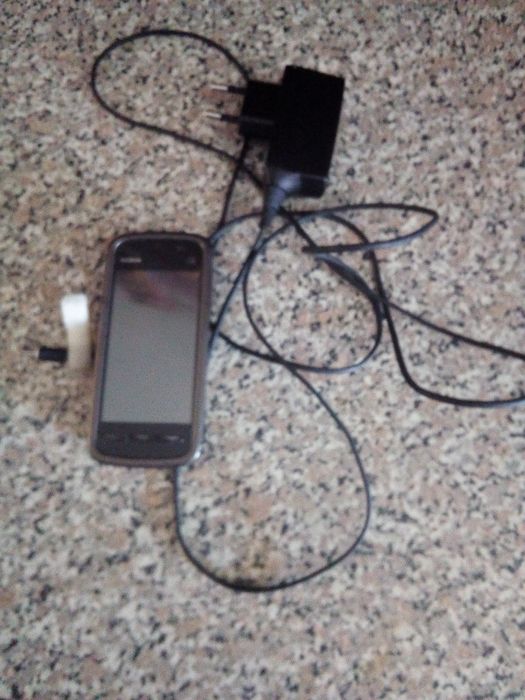 Telemóvel Nokia 5228