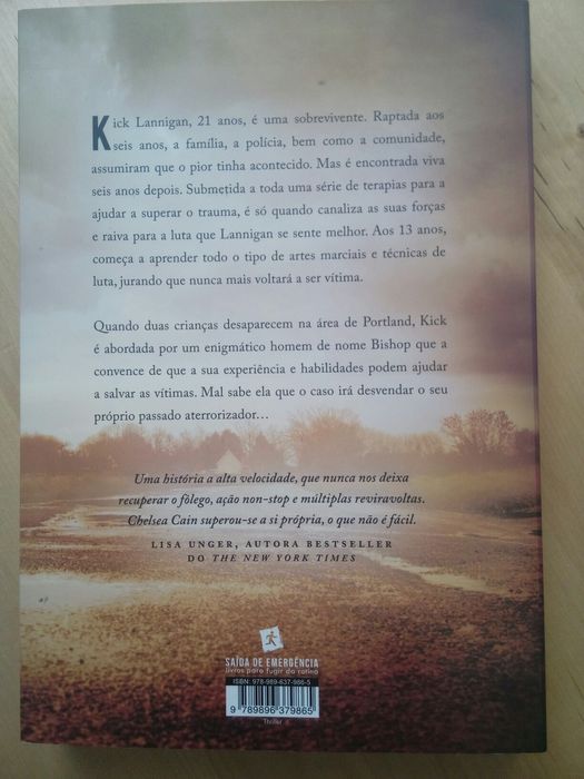 Livro "Nunca Perdoar, Nunca Esquecer"