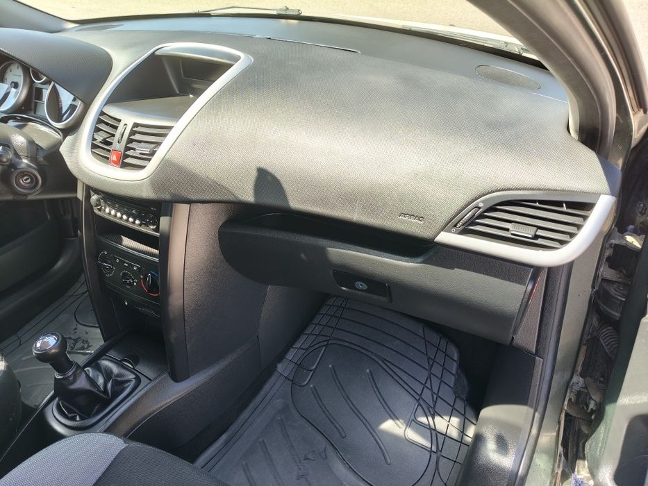 Peugeot 207 1.6hdi 90cv