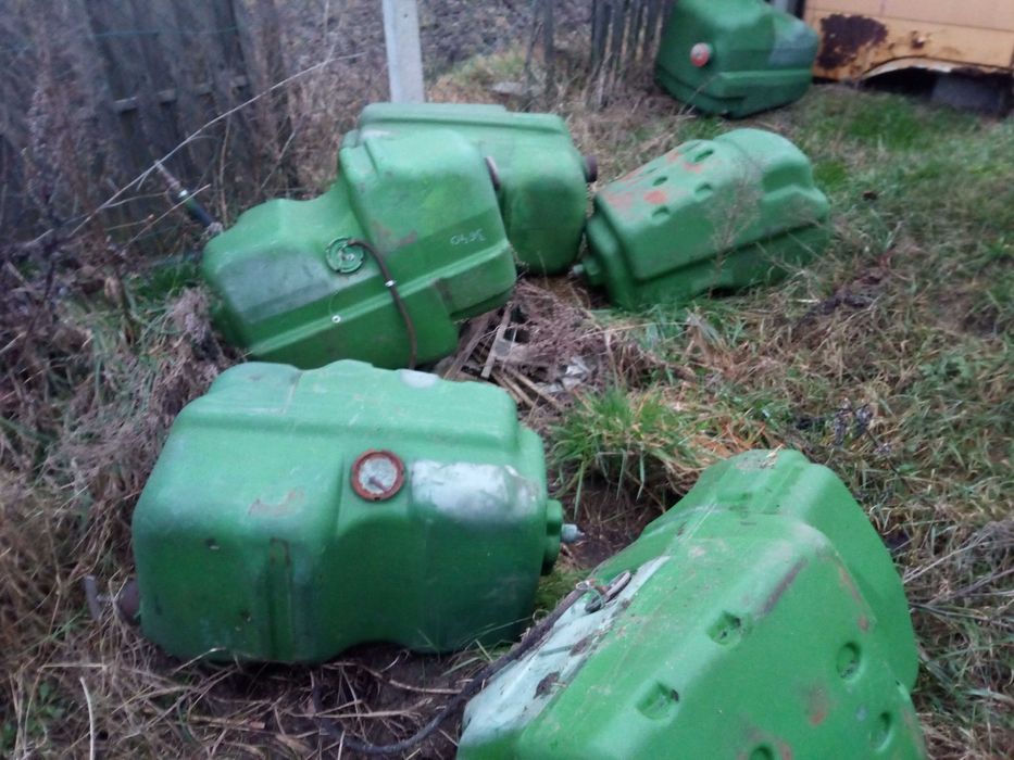 John Deere 3040 bak 3140 zbiornik paliwa 3640 beka  3350 i 3050