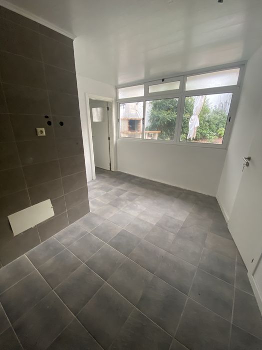 T3+1 com Terraço Privativo de 100 m² e Garagem Fechada – Olivais, Coimbra