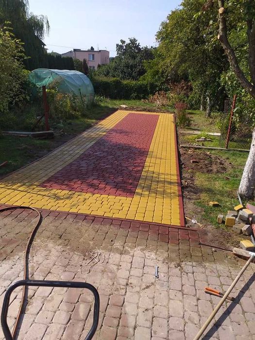 Układanie kostki brukowej!!