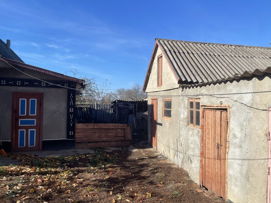 Продам  двоповерхових будинок