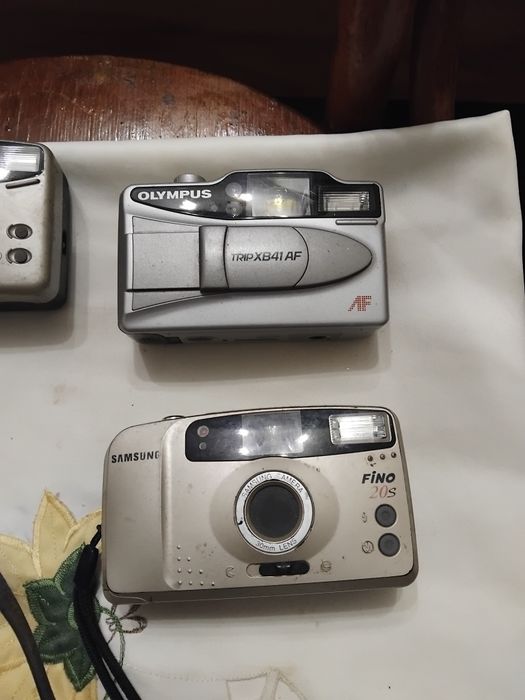 Фотоаппараты продам одним лотом.