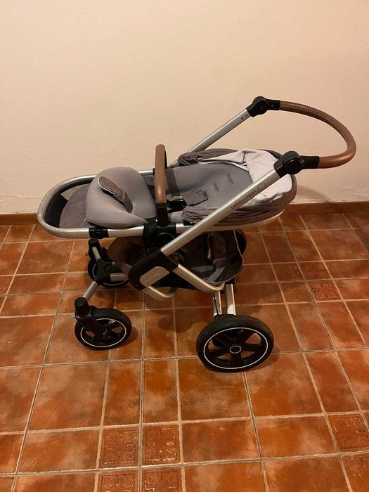 Carrinho de Passeio Bébé Confort Nova - usado