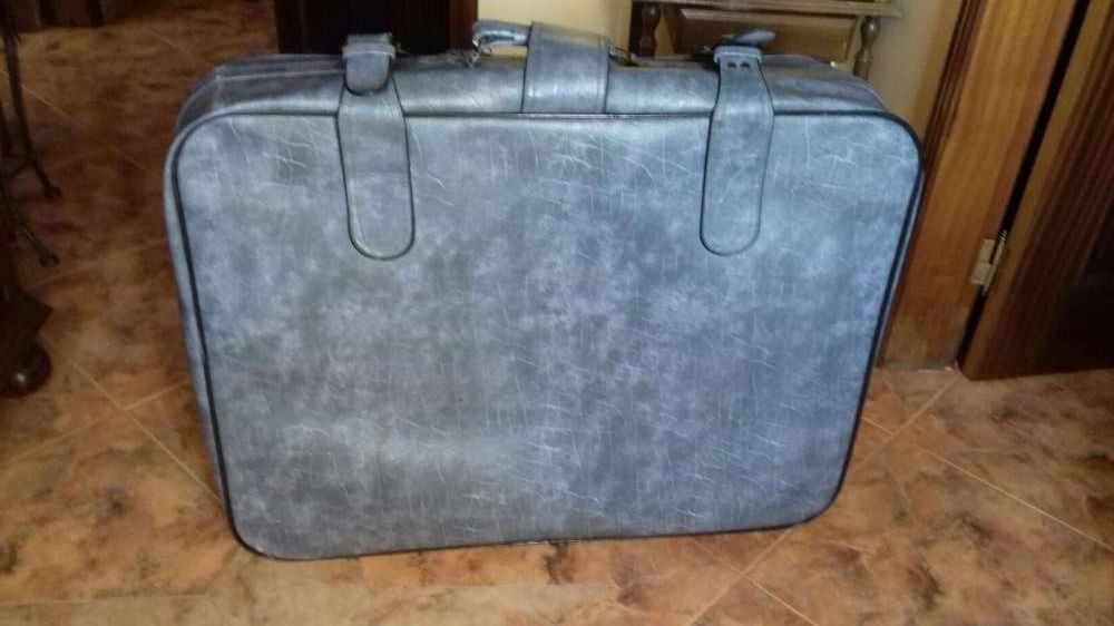 Mala de viagem American.