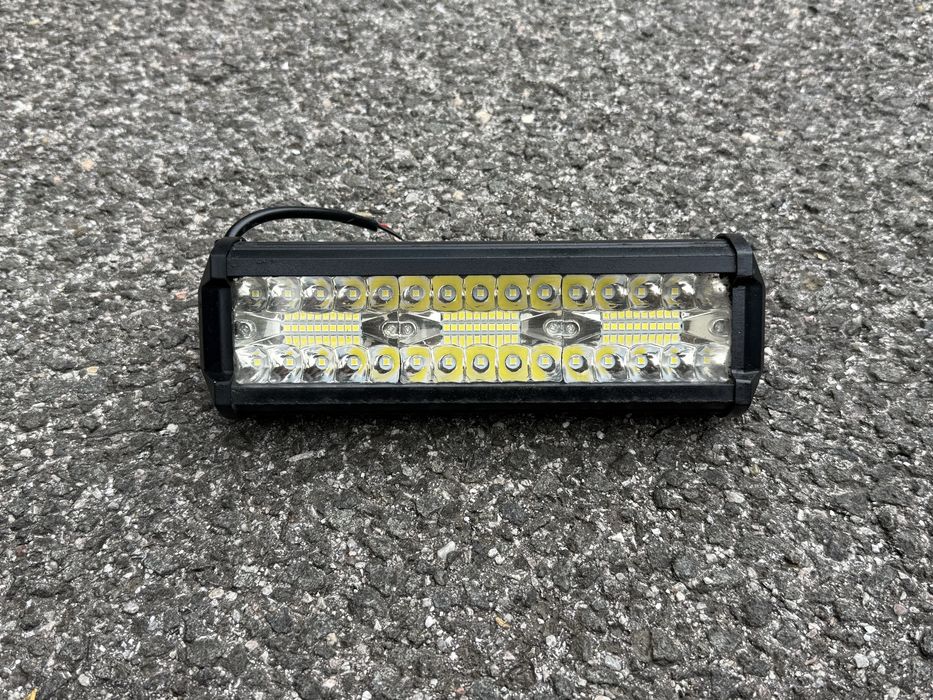 Halogen samochody LED 12V / 25cm  / off road /