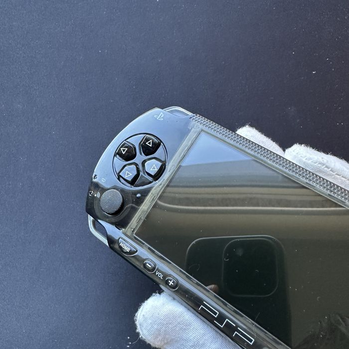 Sony PSP 1000 Transparent Black (64GB + 55 Jogos Incluídos)
