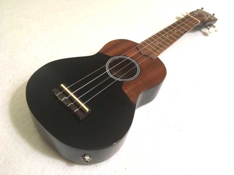Ukulele , cavaquinho eletrificado