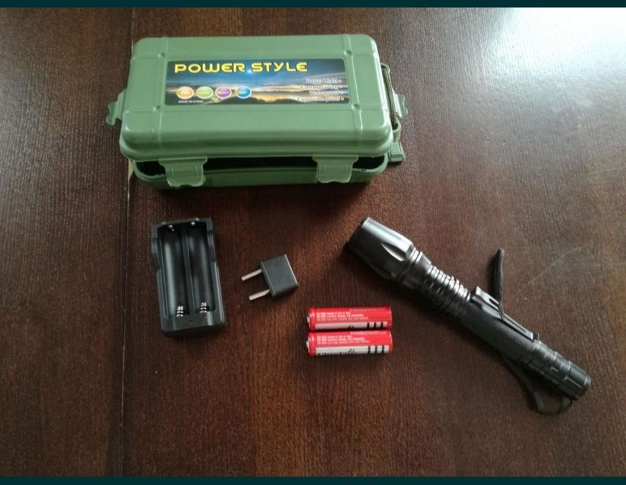 Latarka taktyczna ledowa