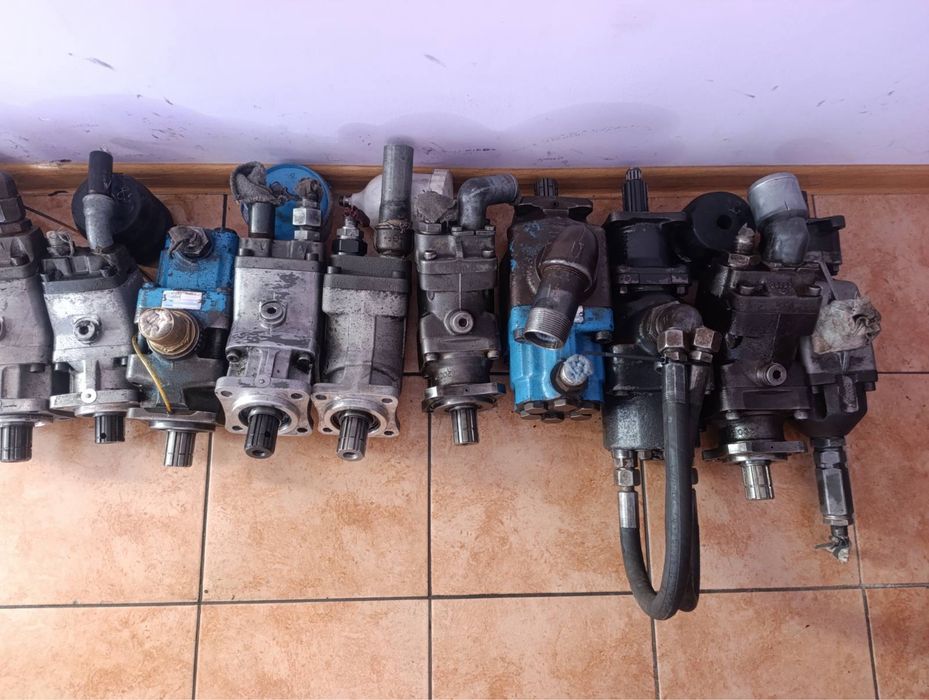 Аксіально-поршневі насоси