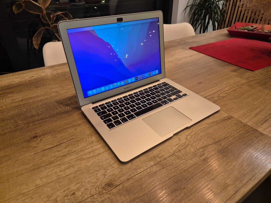 Laptop 13,3" Apple NEW MacBook Air i5-5250U/4GB/128GB/HD 6000/Mac OS.