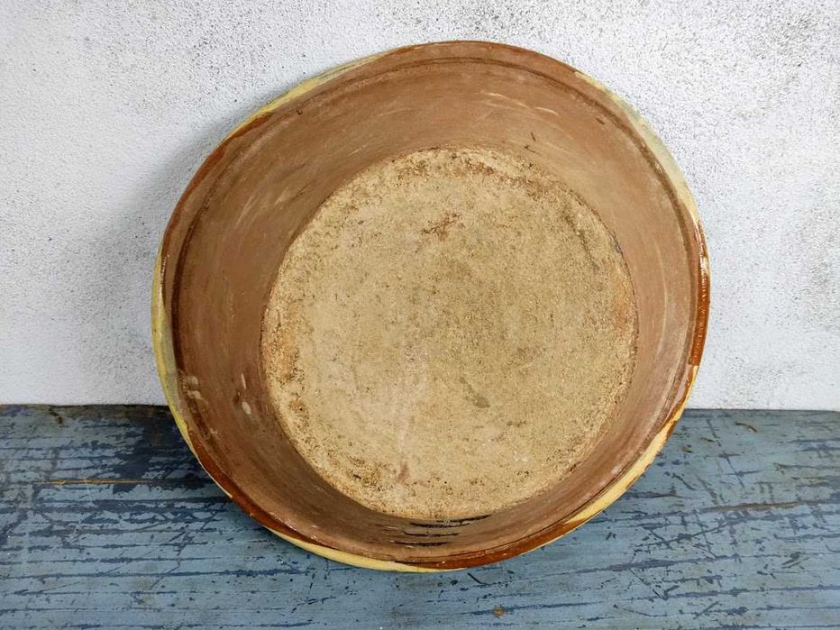 Alguidar em barro vidrado muito antigo