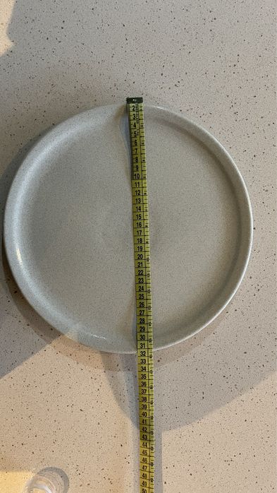 Varios pratos e travessas