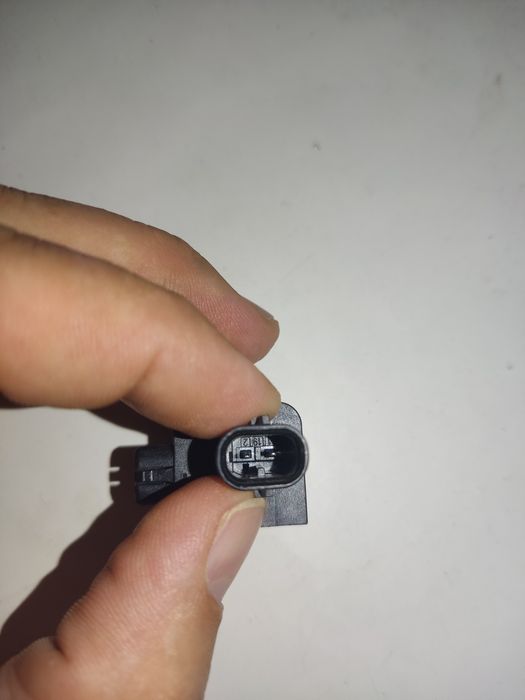 Датчик удару до VW E-Golf  Audi Skoda 5Q0959651