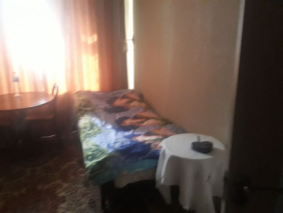 Сдам свою !!  гостинку. Гостинка с своим  санузлом, кунхей. На м. Ак.