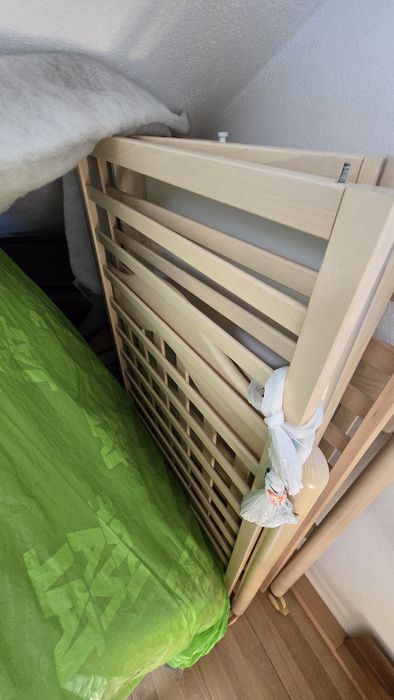 Cama e colchão de bebé  da Pré Natal