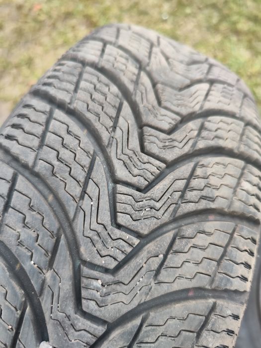 4 felgi stalowe + opony zimowe 195/65 R15 5x108