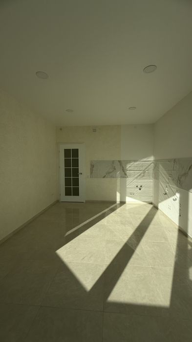 Терміновий продаж 2-кімнатна квартира 70м2  в зданому будинку з ремонтом.ЖК Нова Європа