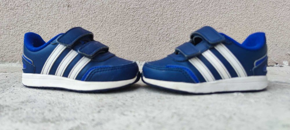 Dziecięce Buty ADIDAS
VS SWITCH 3 CF I H03794 rozmiar 22