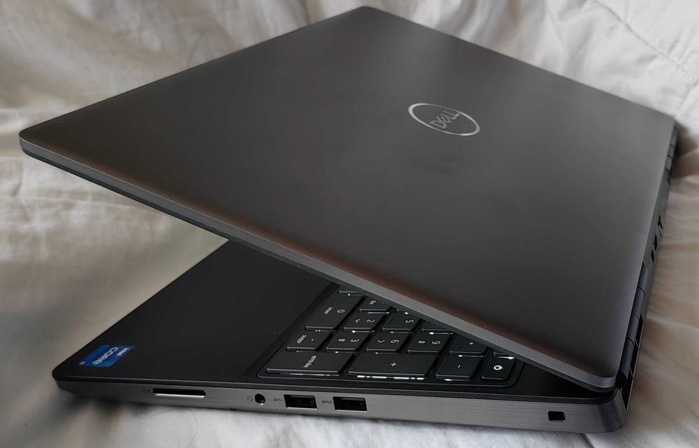 Dell précision 7560 i7 24mb cache, 32gb, 1,2tera ssd, RTX