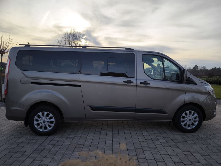 Wynajem Bus 8-osobowy FORD Transit Custom 2,0 wersja long