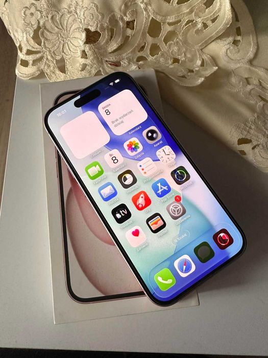 Sprzedam iPhone 15 128Gb baterii 92 % w pięknym kolorze stan idealny