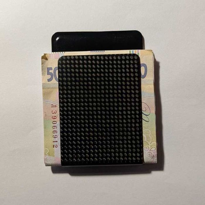Ультратонкий карбоновий затискач для купюр та карток