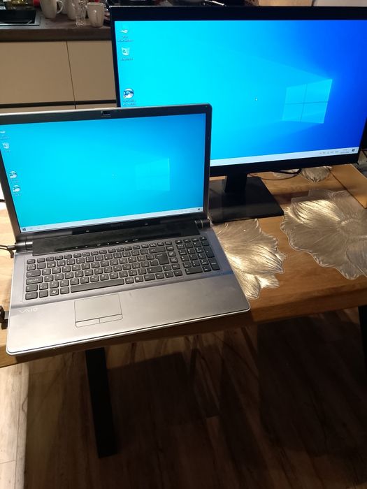 Ноутбук Sony VAIO VGN-AW11M/H 18.4"